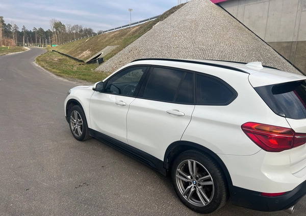 BMW X1 cena 100000 przebieg: 72500, rok produkcji 2018 z Orzesze małe 46